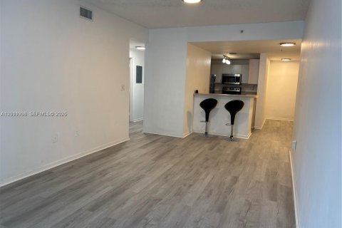 Condominio en alquiler en Miami, Florida, 2 dormitorios, 88.26 m2 № 2074912 - foto 14