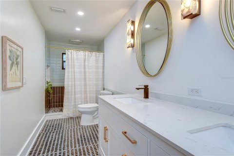 Villa ou maison à vendre à Brandon, Floride: 4 chambres, 267.37 m2 № 2149351 - photo 26