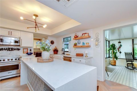 Villa ou maison à vendre à Brandon, Floride: 4 chambres, 267.37 m2 № 2149351 - photo 18
