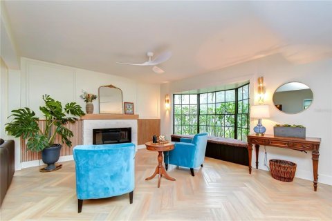 Villa ou maison à vendre à Brandon, Floride: 4 chambres, 267.37 m2 № 2149351 - photo 8