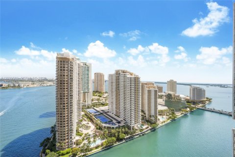 Снять в аренду кондоминиум в Майами, Флорида 2 спальни, 135.73м2, № 2078234 - фото 3