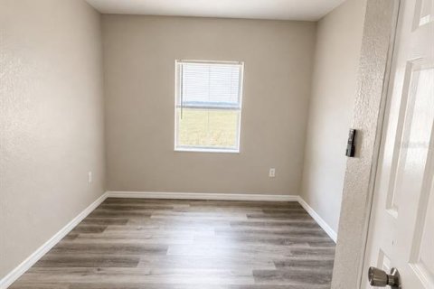 House in Plant City, Florida 2 bedrooms, 74.32 sq.m. № 2391362 - photo 6