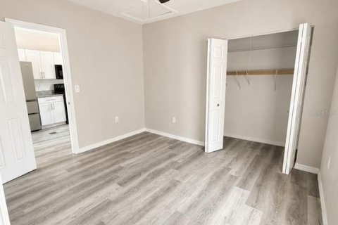 House in Plant City, Florida 2 bedrooms, 74.32 sq.m. № 2391362 - photo 9