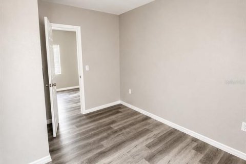 House in Plant City, Florida 2 bedrooms, 74.32 sq.m. № 2391362 - photo 7