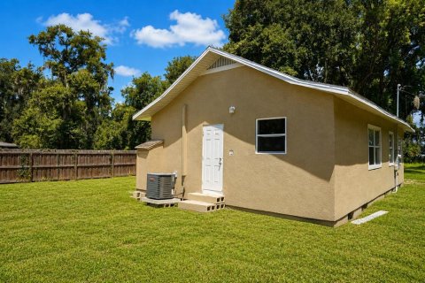 House in Plant City, Florida 2 bedrooms, 74.32 sq.m. № 2391362 - photo 16