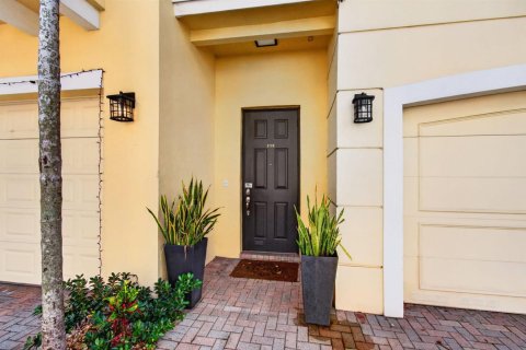 Townhouse in Boca Raton, Florida 3 bedrooms, 216.83 sq.m. № 2393248 - photo 5