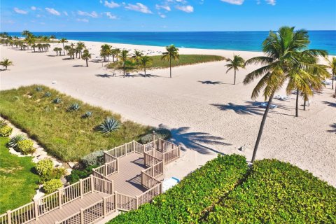 Copropriété à vendre à Fort Lauderdale, Floride: 2 chambres, 139.17 m2 № 2084590 - photo 4