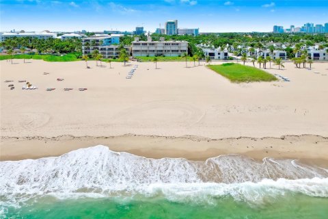 Copropriété à vendre à Fort Lauderdale, Floride: 2 chambres, 139.17 m2 № 2084590 - photo 2