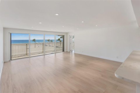 Copropriété à vendre à Fort Lauderdale, Floride: 2 chambres, 139.17 m2 № 2084590 - photo 12