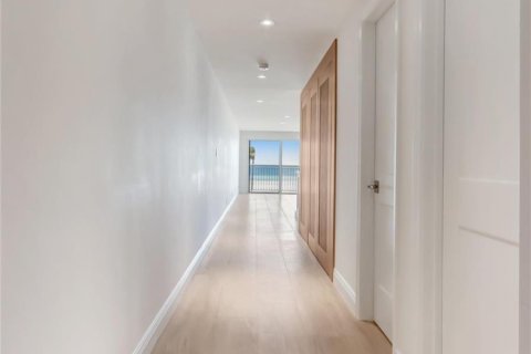 Copropriété à vendre à Fort Lauderdale, Floride: 2 chambres, 139.17 m2 № 2084590 - photo 11