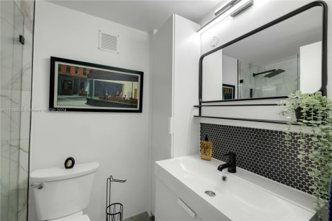 Condominio en venta en Miami Beach, Florida, 51.28 m2 № 1459331 - foto 12