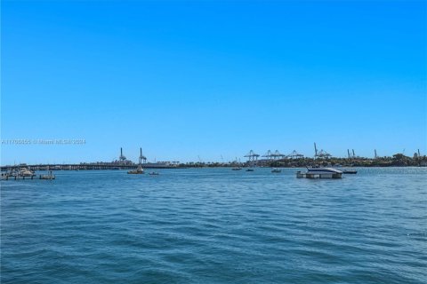 Condominio en venta en Miami Beach, Florida, 51.28 m2 № 1459331 - foto 29