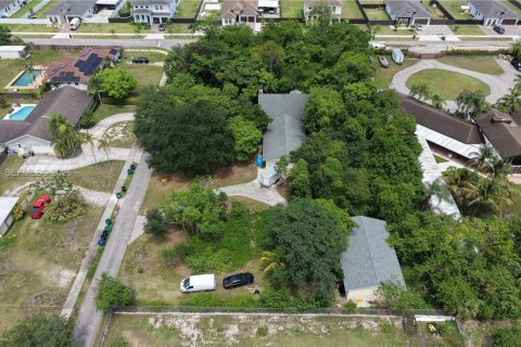 Casa en alquiler en Homestead, Florida, 3 dormitorios, 287.16 m2 № 2077751 - foto 20