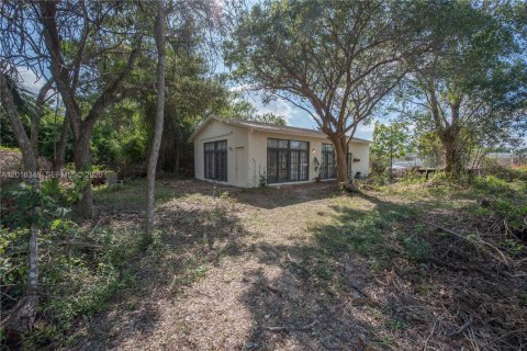 Casa en alquiler en Homestead, Florida, 3 dormitorios, 287.16 m2 № 2077751 - foto 15