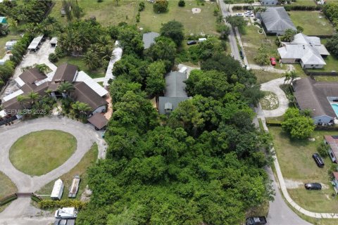 Casa en alquiler en Homestead, Florida, 3 dormitorios, 287.16 m2 № 2077751 - foto 19
