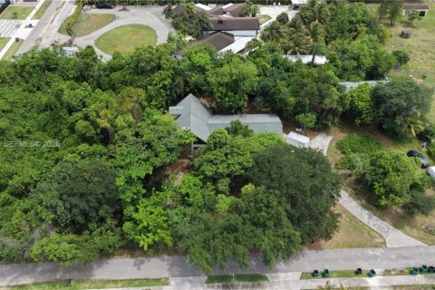 Casa en alquiler en Homestead, Florida, 3 dormitorios, 287.16 m2 № 2077751 - foto 25