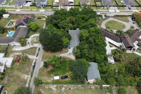 Casa en alquiler en Homestead, Florida, 3 dormitorios, 287.16 m2 № 2077751 - foto 22
