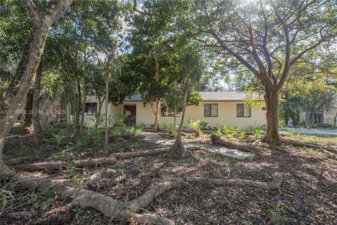 Casa en alquiler en Homestead, Florida, 3 dormitorios, 287.16 m2 № 2077751 - foto 2