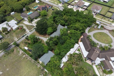 Casa en alquiler en Homestead, Florida, 3 dormitorios, 287.16 m2 № 2077751 - foto 21