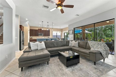 House in Lutz, Florida 5 bedrooms, 336.21 sq.m. № 2396342 - photo 18