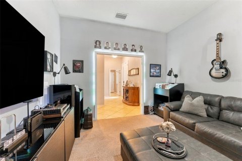 House in Lutz, Florida 5 bedrooms, 336.21 sq.m. № 2396342 - photo 13