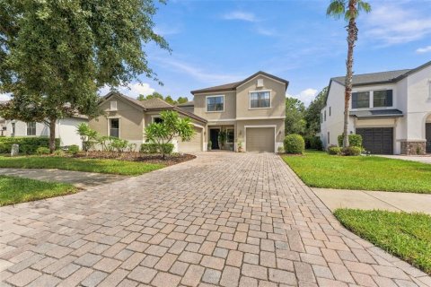 House in Lutz, Florida 5 bedrooms, 336.21 sq.m. № 2396342 - photo 4