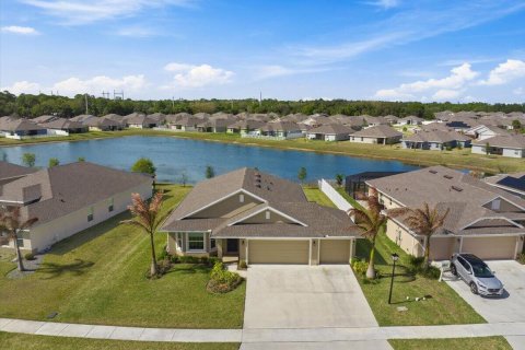 House in St. Lucie, Florida 3 bedrooms, 163.79 sq.m. № 2083192 - photo 2