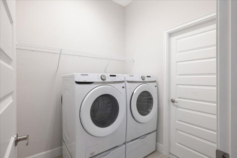 House in St. Lucie, Florida 3 bedrooms, 163.79 sq.m. № 2083192 - photo 13