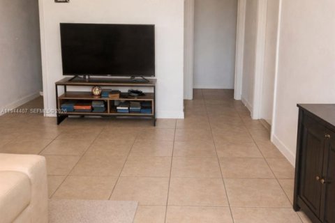 Immobilier commercial à vendre à Fort Lauderdale, Floride: 109.16 m2 № 2002270 - photo 17