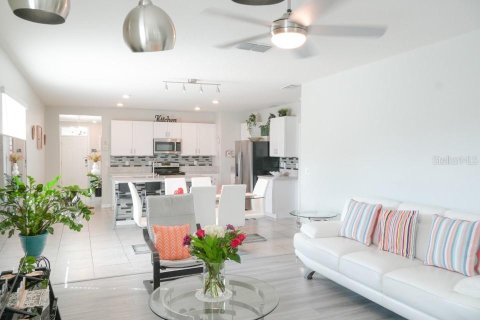 Villa ou maison à vendre à Kissimmee, Floride: 3 chambres, 156.08 m2 № 1808435 - photo 10