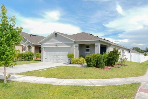 Villa ou maison à vendre à Kissimmee, Floride: 3 chambres, 156.08 m2 № 1808435 - photo 2