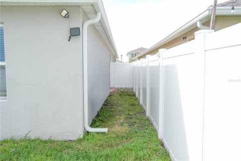 Villa ou maison à vendre à Kissimmee, Floride: 3 chambres, 156.08 m2 № 1808435 - photo 24