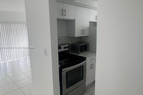 Copropriété à louer à Miami, Floride: 1 chambre, 58.99 m2 № 1979499 - photo 4