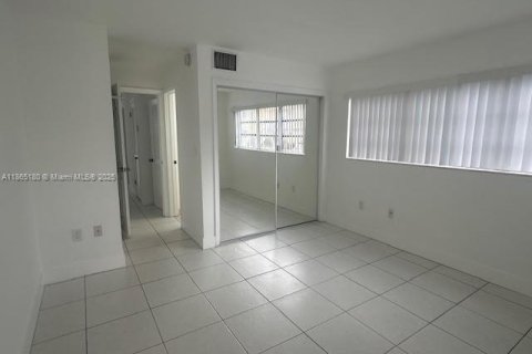 Copropriété à louer à Miami, Floride: 1 chambre, 58.99 m2 № 1979499 - photo 8