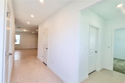 Villa ou maison à louer à Clermont, Floride: 4 chambres, 217.48 m2 № 2167658 - photo 3