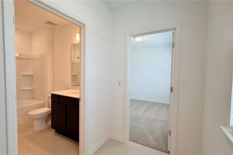 Villa ou maison à louer à Clermont, Floride: 4 chambres, 217.48 m2 № 2167658 - photo 6