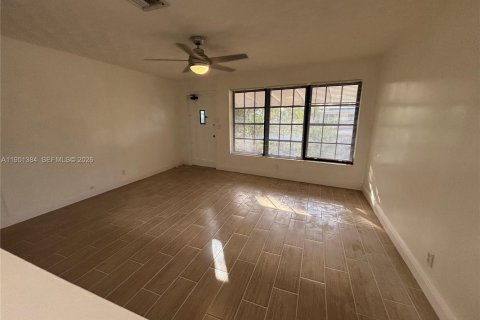 Casa en alquiler en Pompano Beach, Florida, 3 dormitorios, 119.19 m2 № 2008089 - foto 7