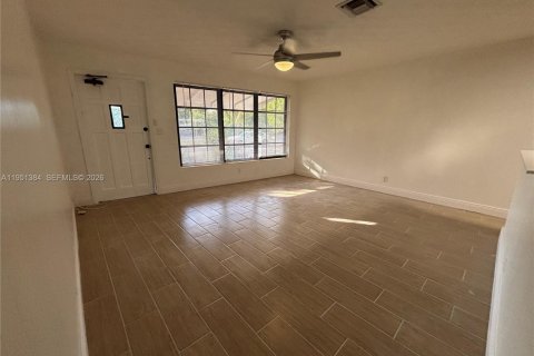 Casa en alquiler en Pompano Beach, Florida, 3 dormitorios, 119.19 m2 № 2008089 - foto 5