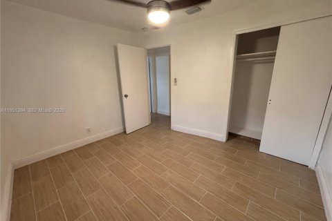 Casa en alquiler en Pompano Beach, Florida, 3 dormitorios, 119.19 m2 № 2008089 - foto 8