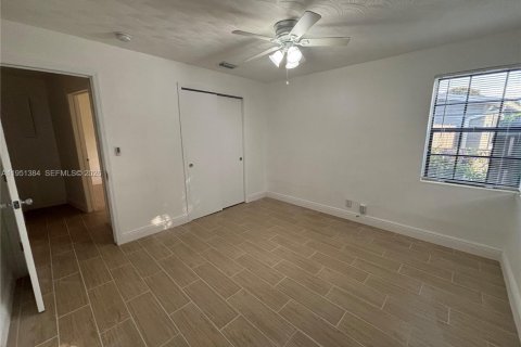 Casa en alquiler en Pompano Beach, Florida, 3 dormitorios, 119.19 m2 № 2008089 - foto 14