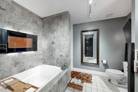Condo in Tampa, Florida, 2 bedrooms  № 1751256 - photo 19