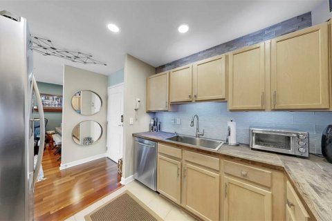 Condo in Tampa, Florida, 2 bedrooms  № 1751256 - photo 4