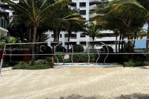 Condominio en venta en Miami, Florida, 3 dormitorios, 155.24 m2 № 2394466 - foto 23