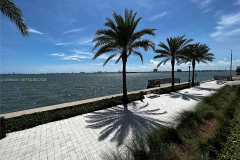Condominio en venta en Miami, Florida, 3 dormitorios, 155.24 m2 № 2394466 - foto 26