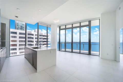 Condominio en venta en Miami, Florida, 3 dormitorios, 155.24 m2 № 2394466 - foto 2