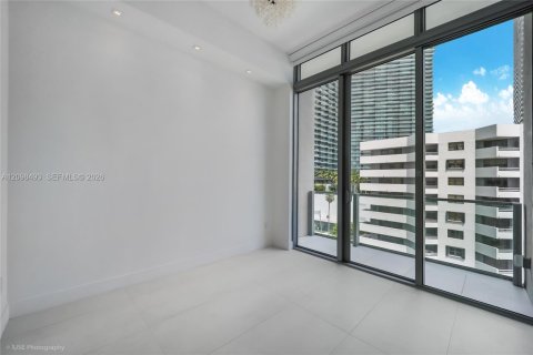 Condominio en venta en Miami, Florida, 3 dormitorios, 155.24 m2 № 2394466 - foto 11