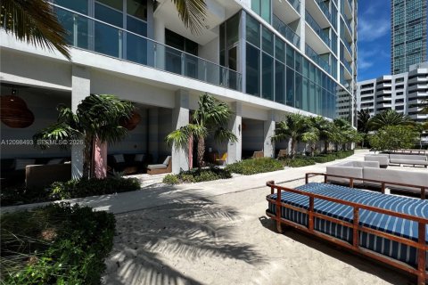 Condominio en venta en Miami, Florida, 3 dormitorios, 155.24 m2 № 2394466 - foto 22