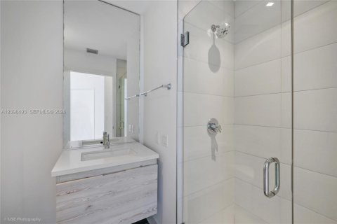 Condominio en venta en Miami, Florida, 3 dormitorios, 155.24 m2 № 2394466 - foto 10