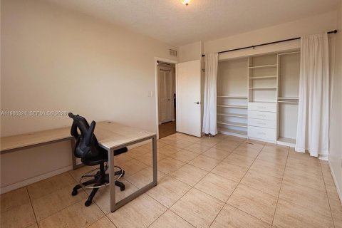 Купить кондоминиум в Майами, Флорида 2 спальни, 130.53м2, № 2047924 - фото 15