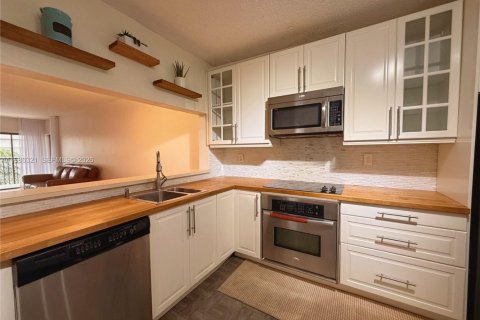 Купить кондоминиум в Майами, Флорида 2 спальни, 130.53м2, № 2047924 - фото 4